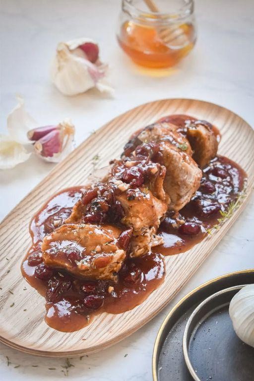 Slow Cooker Pork Steaks with Cranberry Sauce