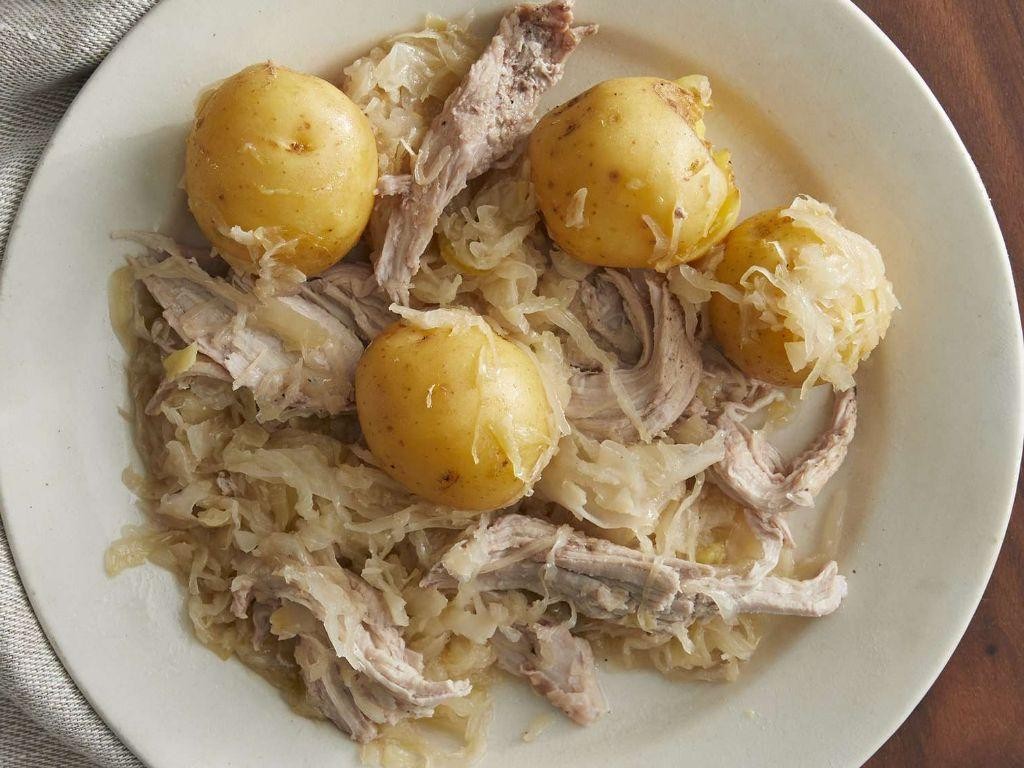 Slow Cooker Sauerkraut and Pork