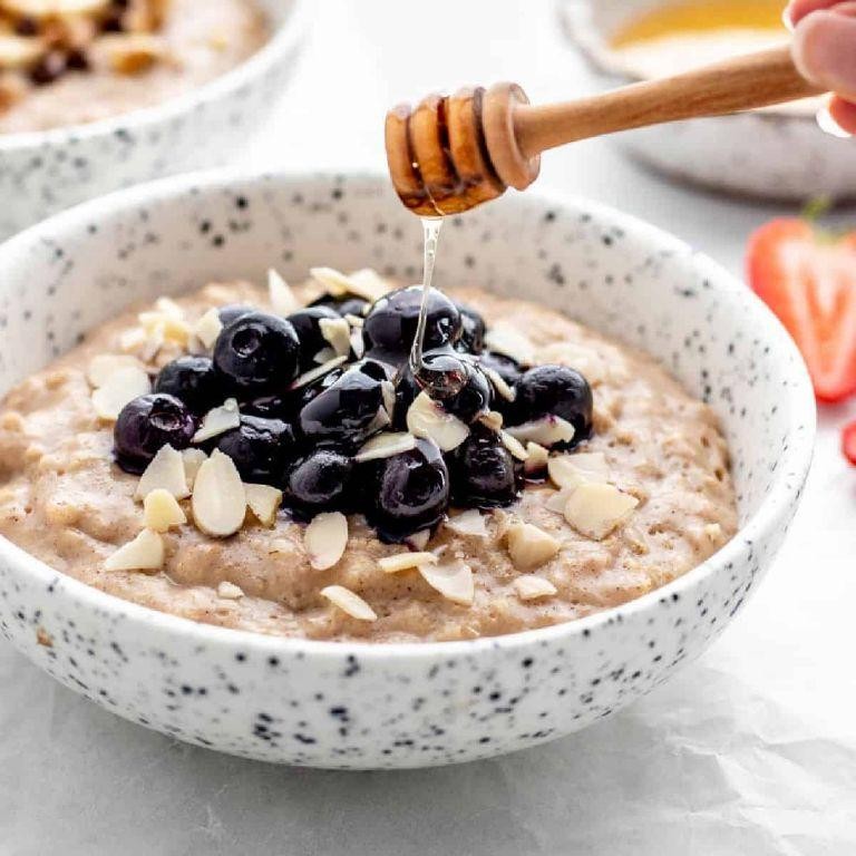 Soft Oatmeal with Almond Milk