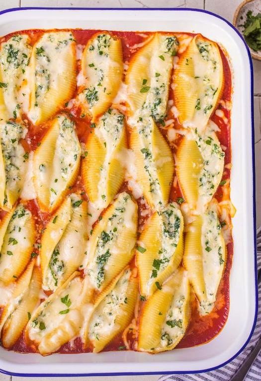Soft Ricotta and Spinach Stuffed Shells