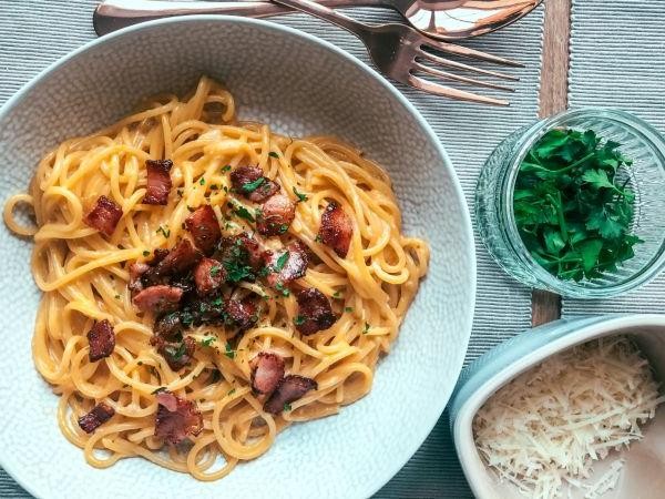 Spaghetti Carbonara with Crispy Bacon
