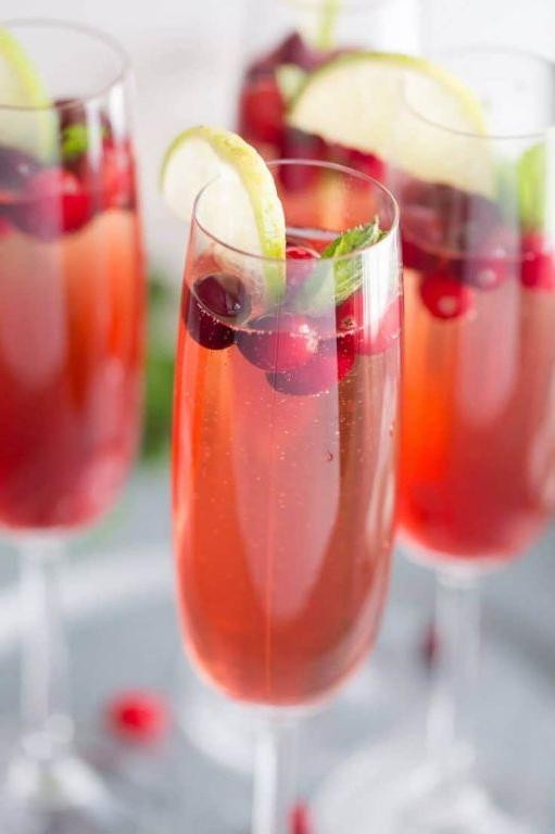 Sparkling Cape Codder with Prosecco