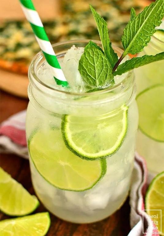 Sparkling Limeade with Mint