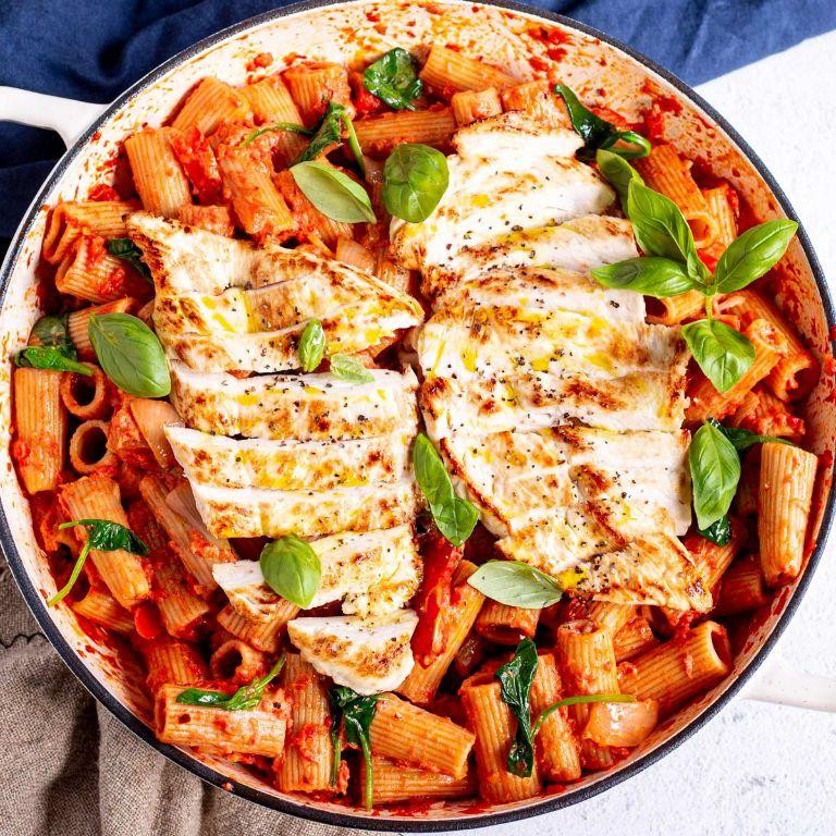 Spicy Chicken and Tortellini Arrabbiata