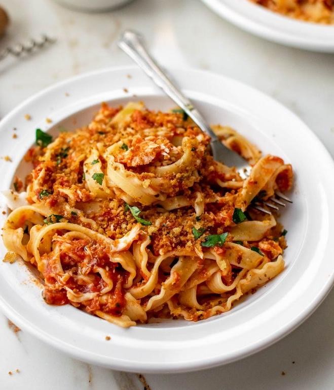 Spicy Crab Claw Meat Pasta