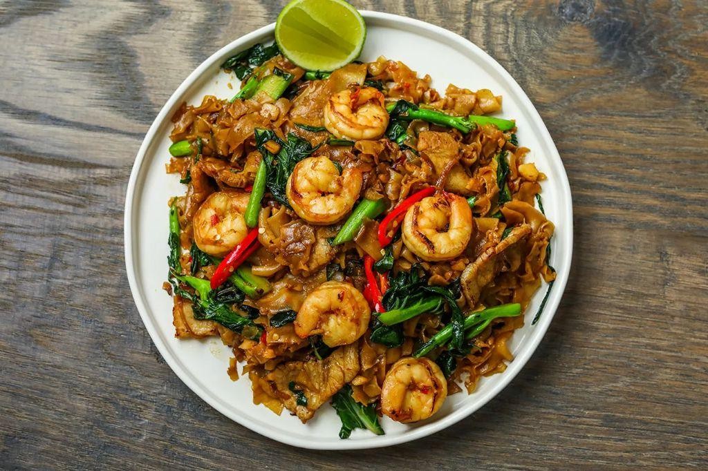 Spicy Drunken Noodles with Shrimp