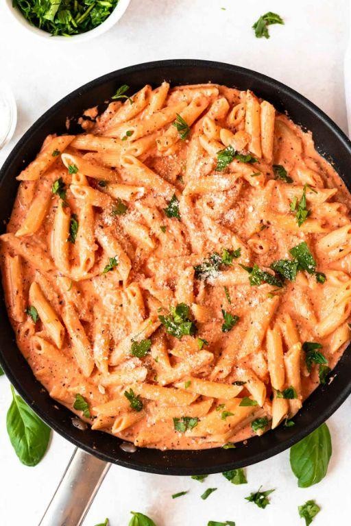 Spicy Pink Sauce Pasta