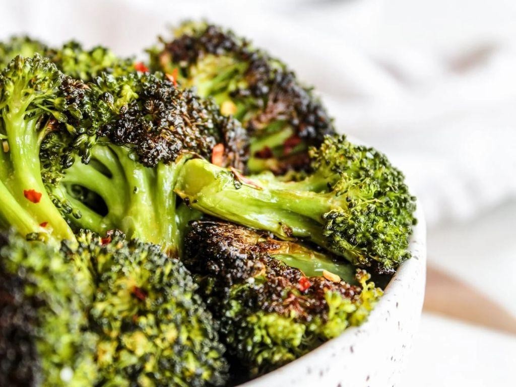 Spicy Roasted Broccoli with Chili Flakes