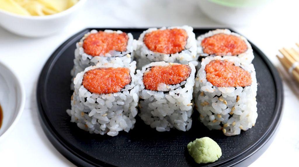 Spicy Tuna Roll with Sweet Chili Sauce