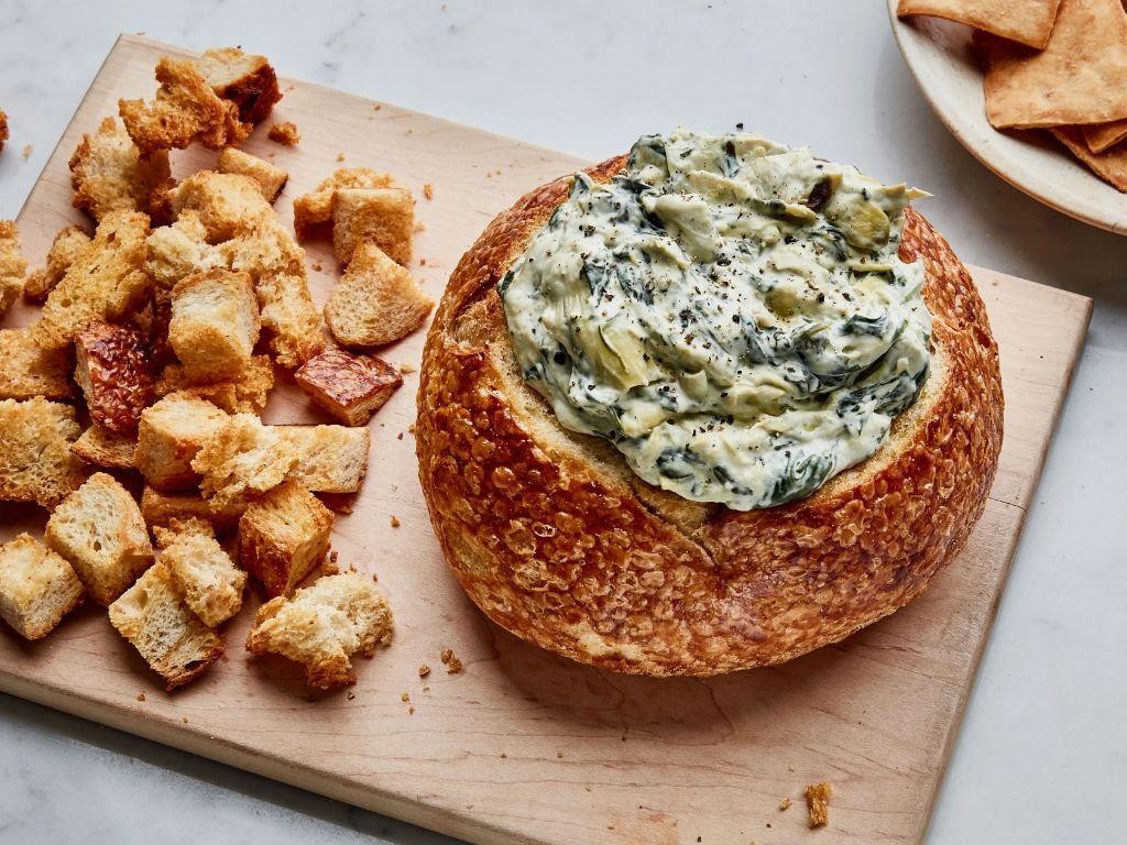 Spinach and Artichoke Dip in Bread Bowl