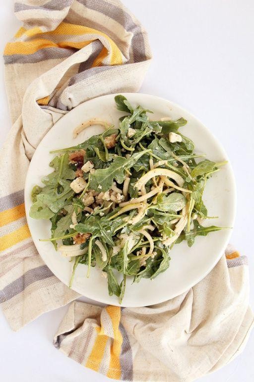 Spiralized Pear and Arugula Salad