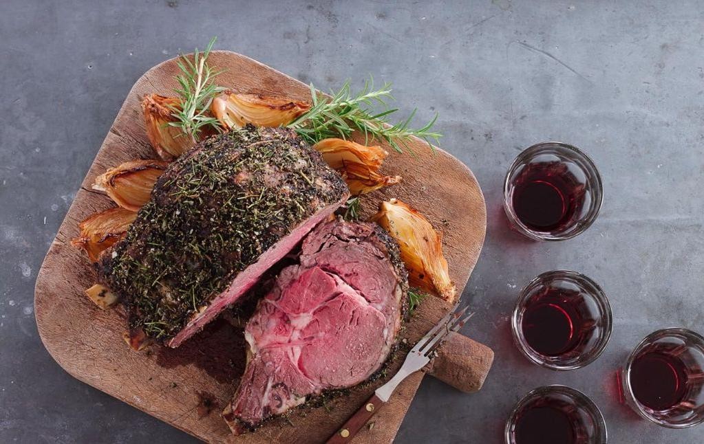 Standing Rib Roast with Caramelized Onions