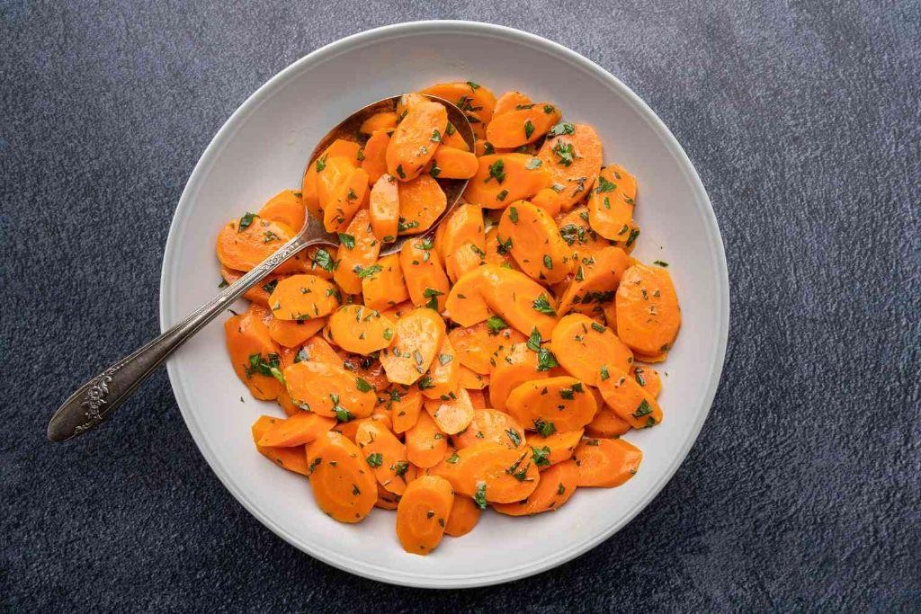 Steamed Carrots with Butter