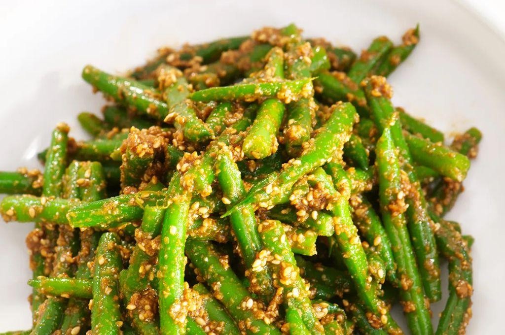 Steamed Green Beans with Sesame Seeds