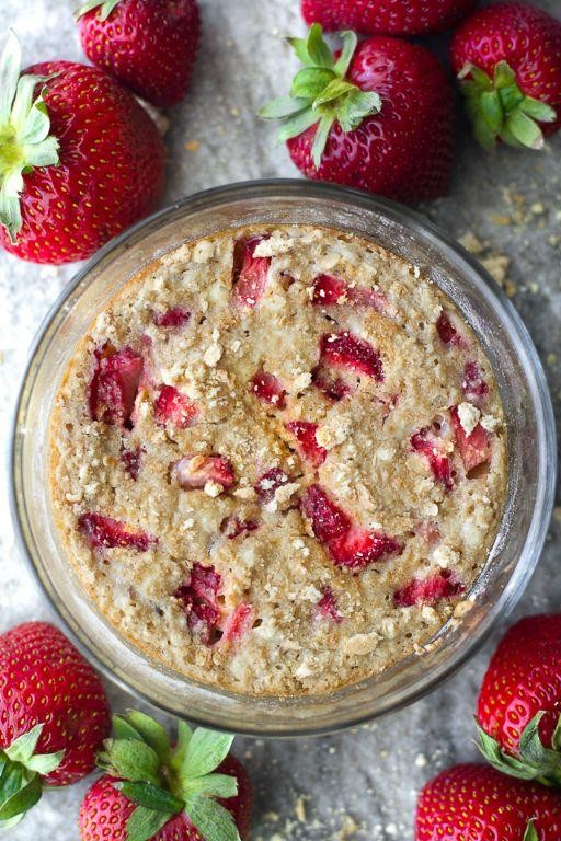 Strawberry Cheesecake Baked Oats