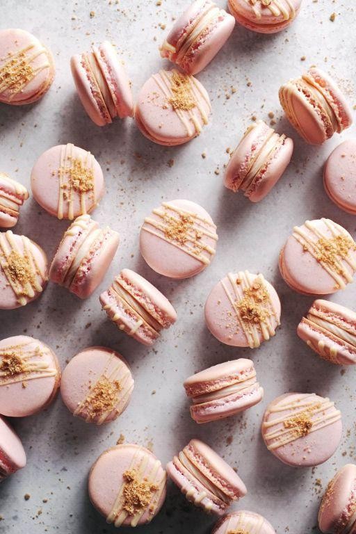 Strawberry Cheesecake Macaroons
