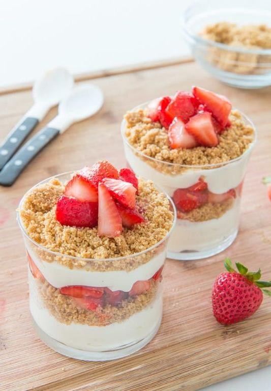 Strawberry Cheesecake Parfaits
