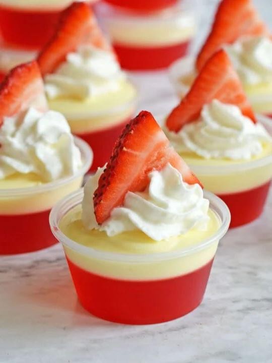 Strawberry Cheesecake Pudding Shots