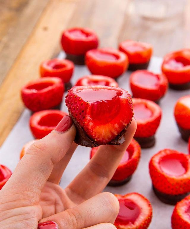 Strawberry Chocolate Jello Shots