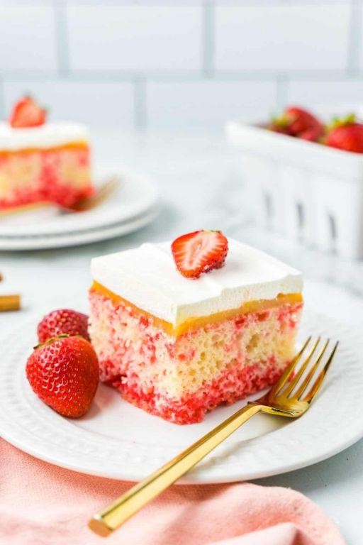 Strawberry Jello Instant Pudding Cake