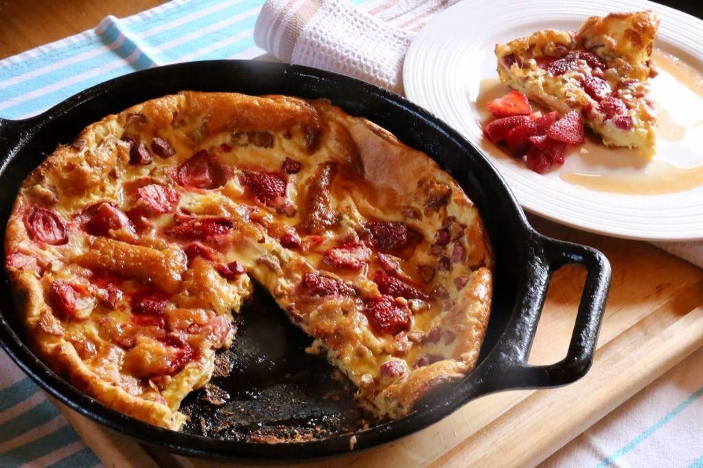 Strawberry Rhubarb German Pancake