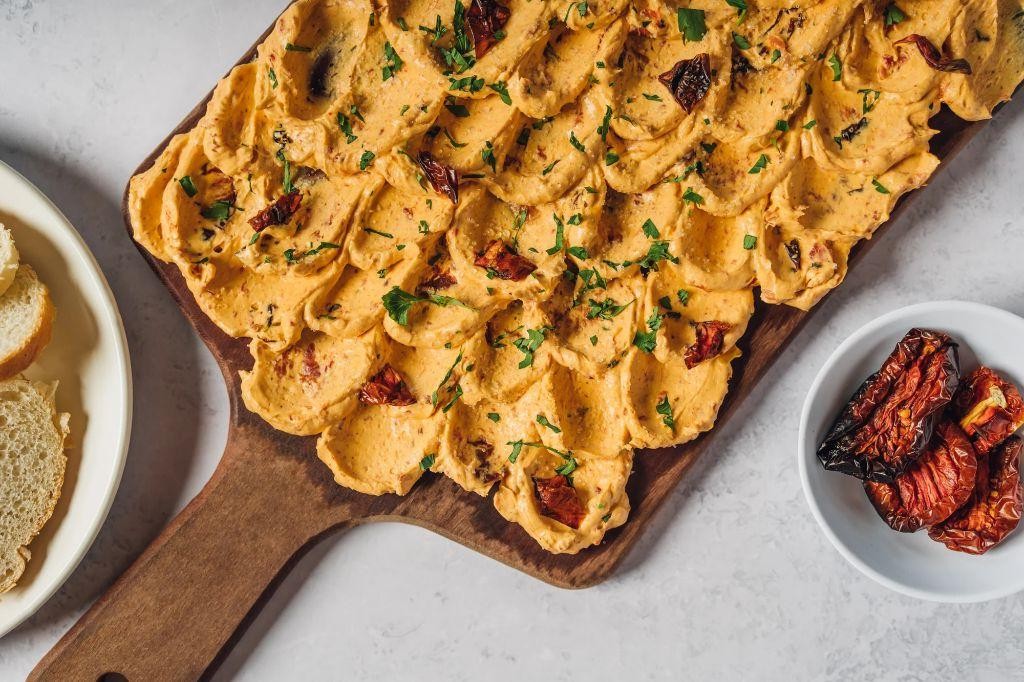 Sun-Dried Tomato Cottage Cheese Dip