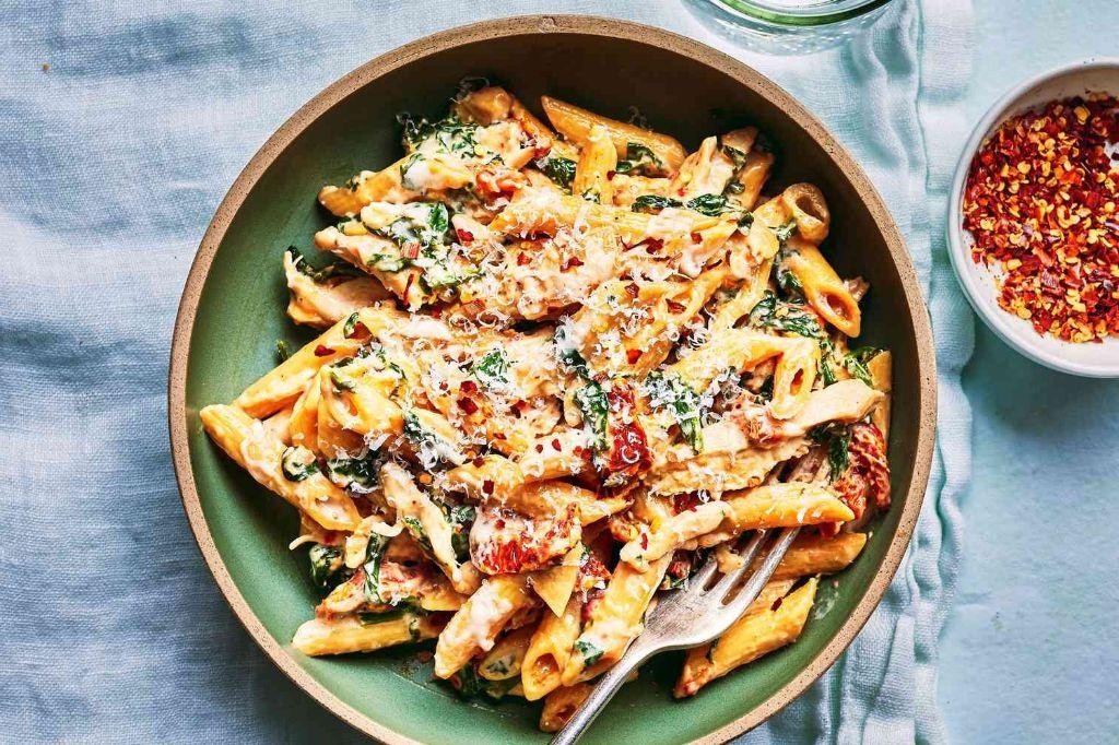 Sun-Dried Tomato and Spinach Chicken Pasta Bake