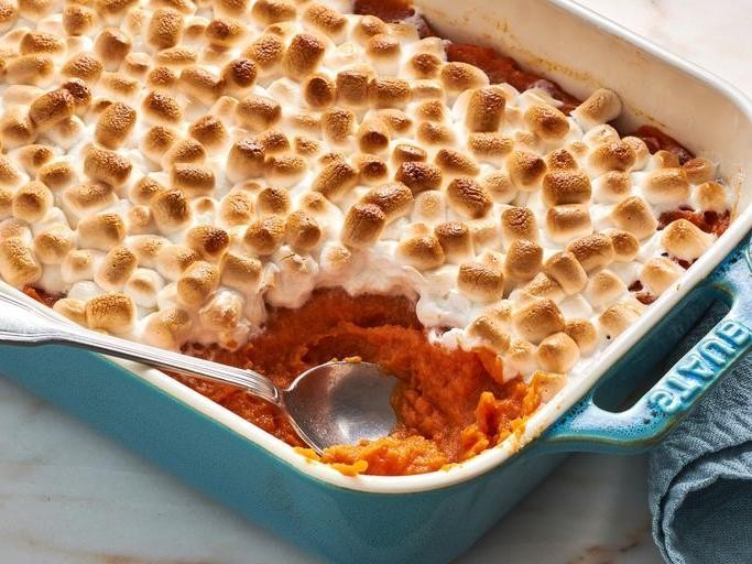 Sweet Potato Christmas Pie with Marshmallow Topping