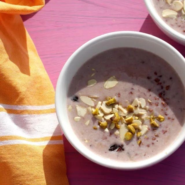 Sweet Sorghum Pudding with Berries