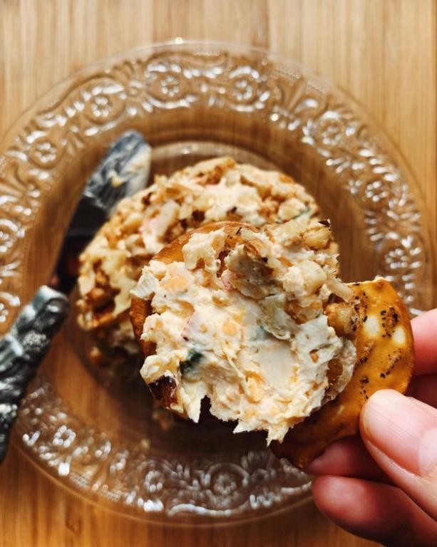 Sweet and Spicy Cheese Ball