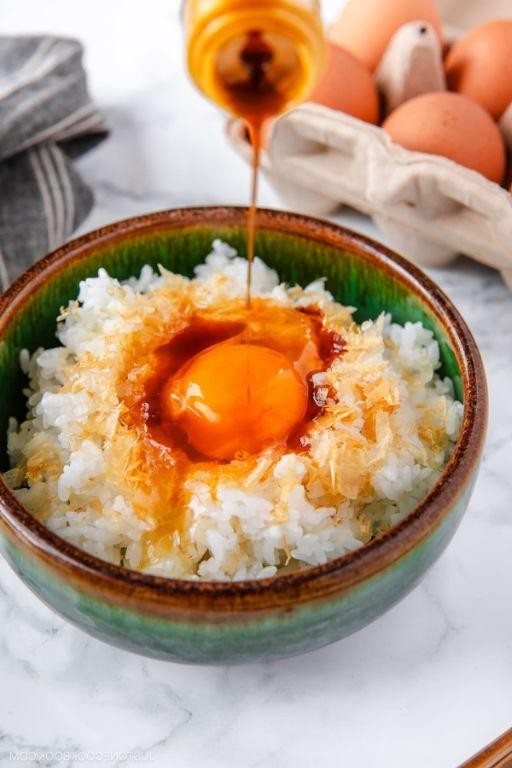 Tamago Kake Gohan (Egg Drop Rice Soup)