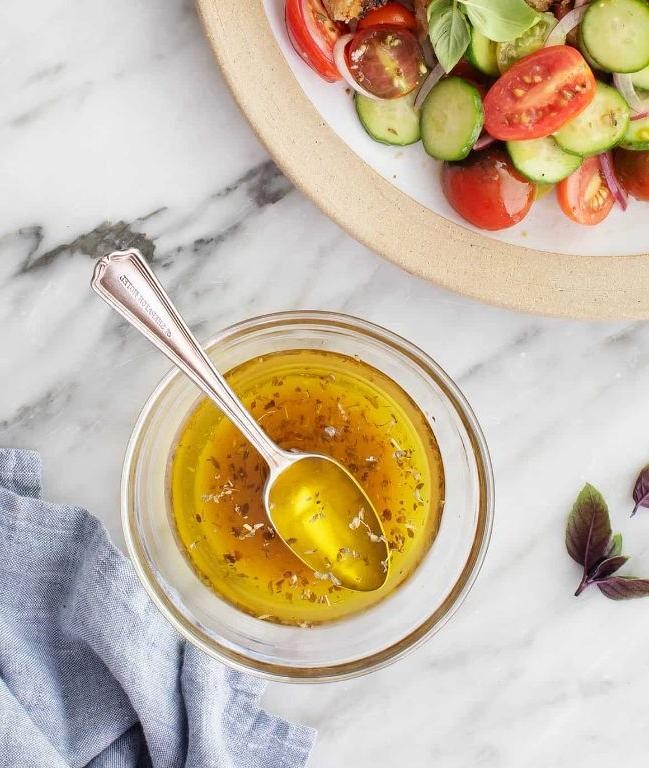 Tangy Feta Cheese Greek Salad Dressing