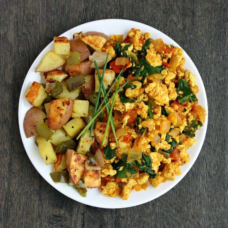 Tofu Scramble with Spinach and Tomatoes