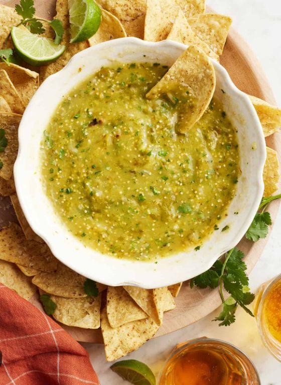 Tomatillo and Garlic Salsa Verde
