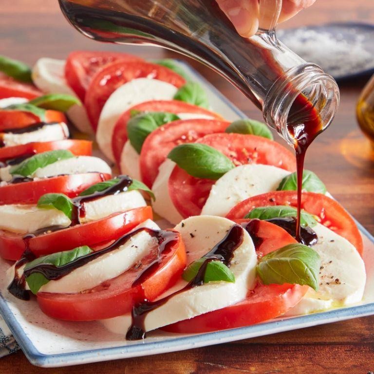 Tomato and Mozzarella Salad