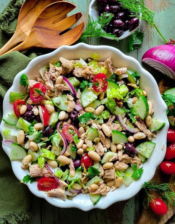 Tuna and White Bean Hearty Salad