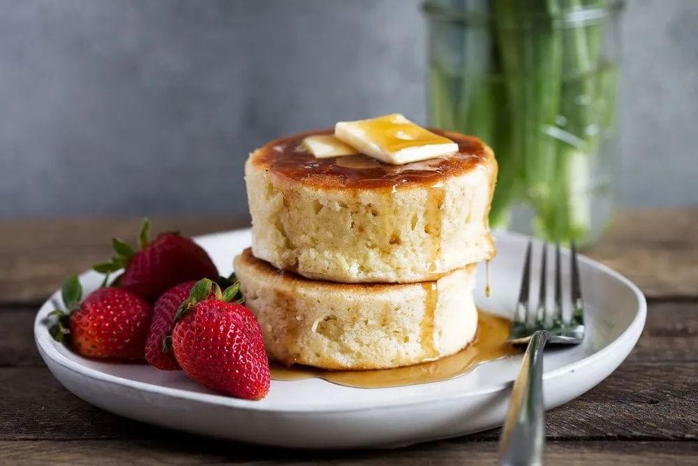 Vanilla Bean Souffle Pancakes