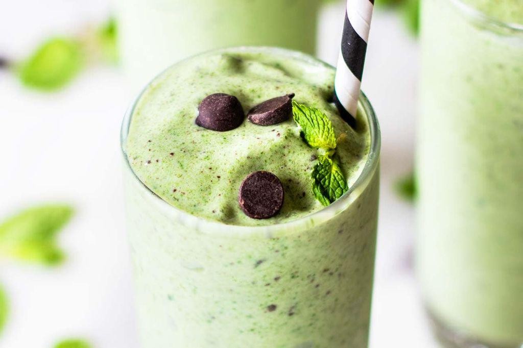 Vanilla Protein Mint Chocolate Chip Smoothie