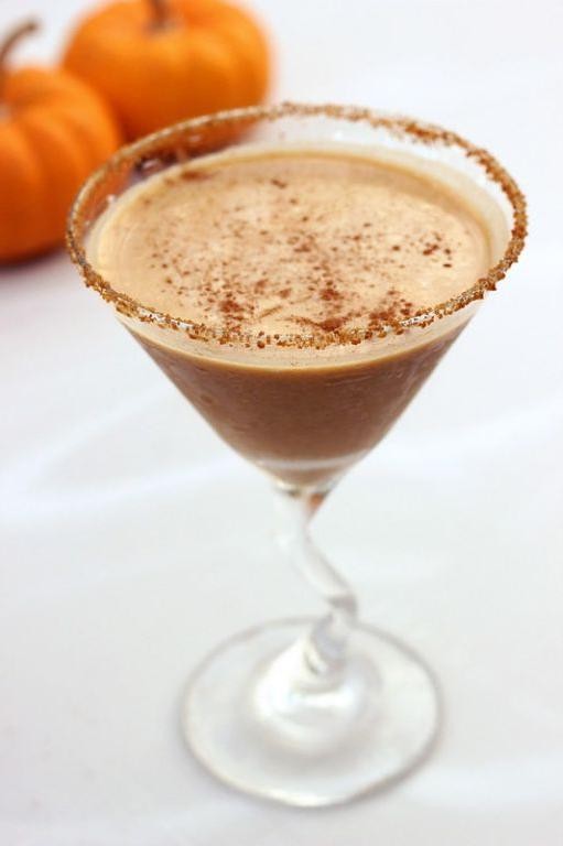 Vegan Pumpkin Pie Martini