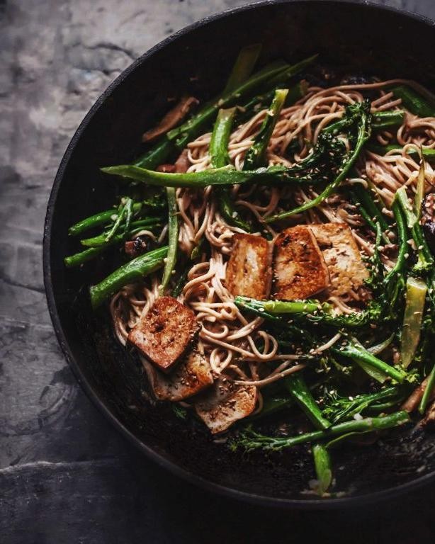 Vegetarian Hibachi Noodles with Tofu
