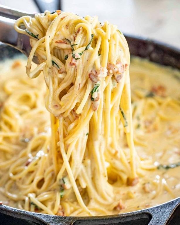 Velvety Carbonara Sauce