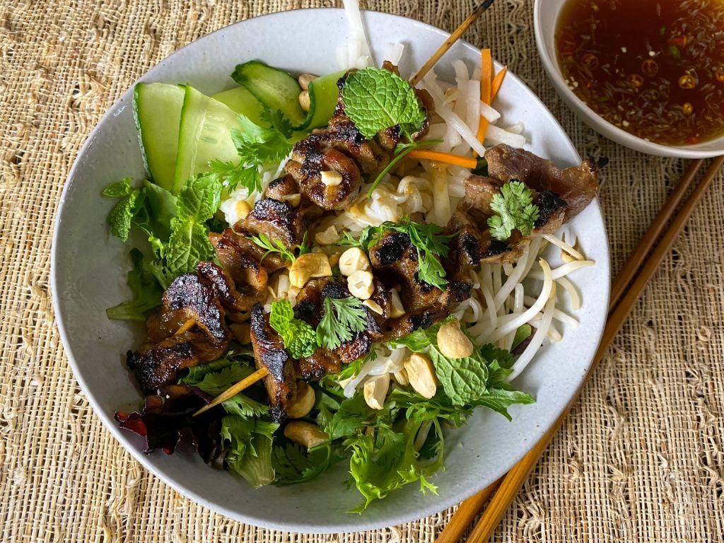 Vietnamese Lentil Salad with Fresh Herbs and Fish Sauce