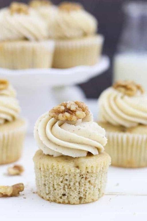 Walnut Flour Vanilla Cupcakes