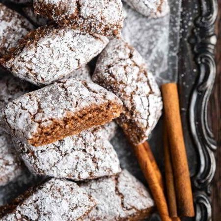 Water Chestnut and Almond Cookies