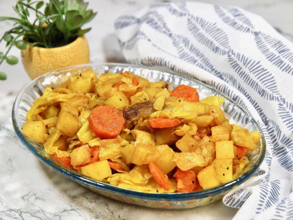 Atakilt Wat (Cabbage and Potato Stew)