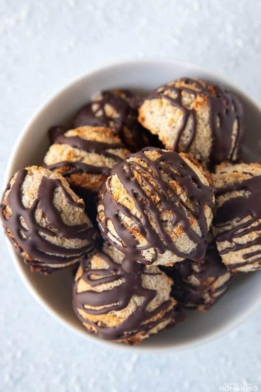 Chocolate Coconut Macaroons with Banana