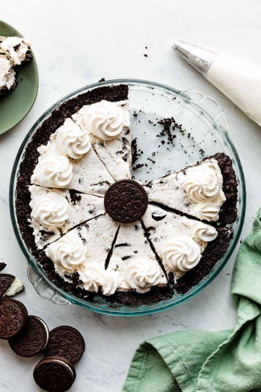 Classic Oreo Cookie Pie
