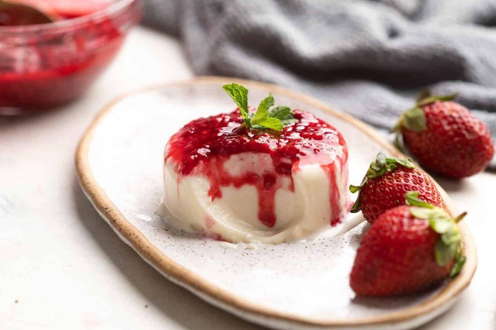 Classic Vanilla Panna Cotta