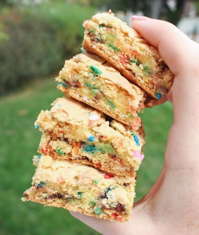 Funfetti Cake Mix Blondies