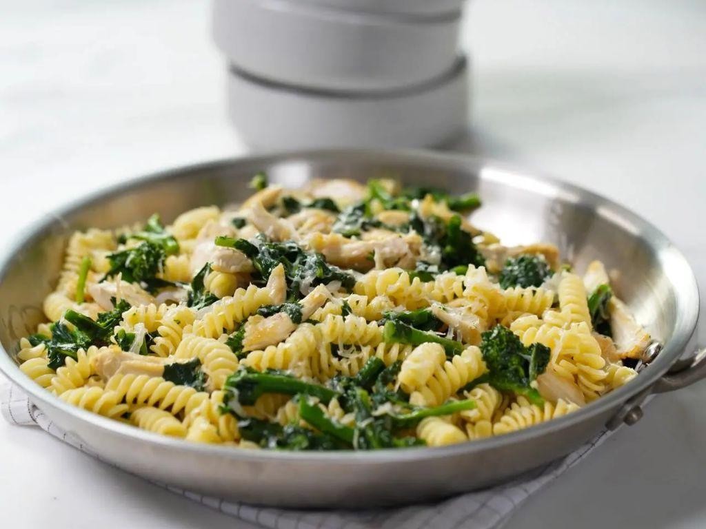 Fusilli with Chicken and Broccoli